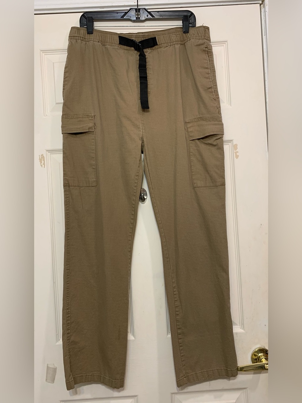 Brooklyn Men’s Khaki Ripstop Cargo Size XL Pants. 3610